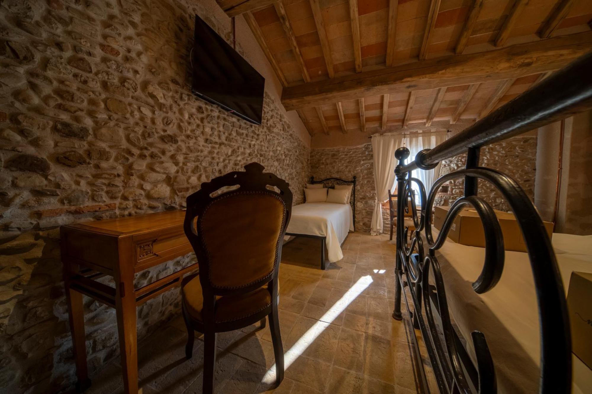 Agriturismo Podere Tovari Анґ'ярі Екстер'єр фото